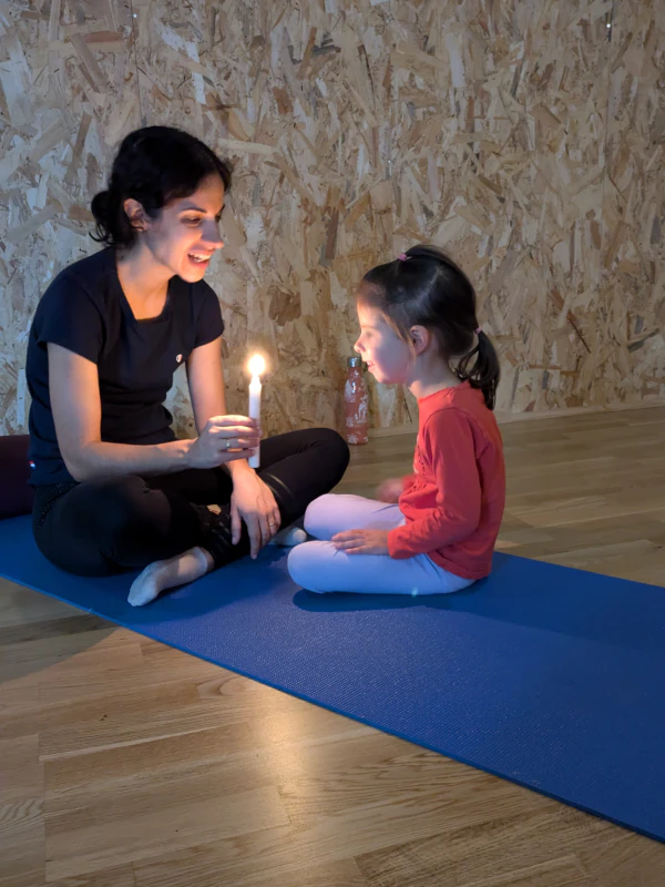 Atelier yoga parent-enfant Sarah Parentalité